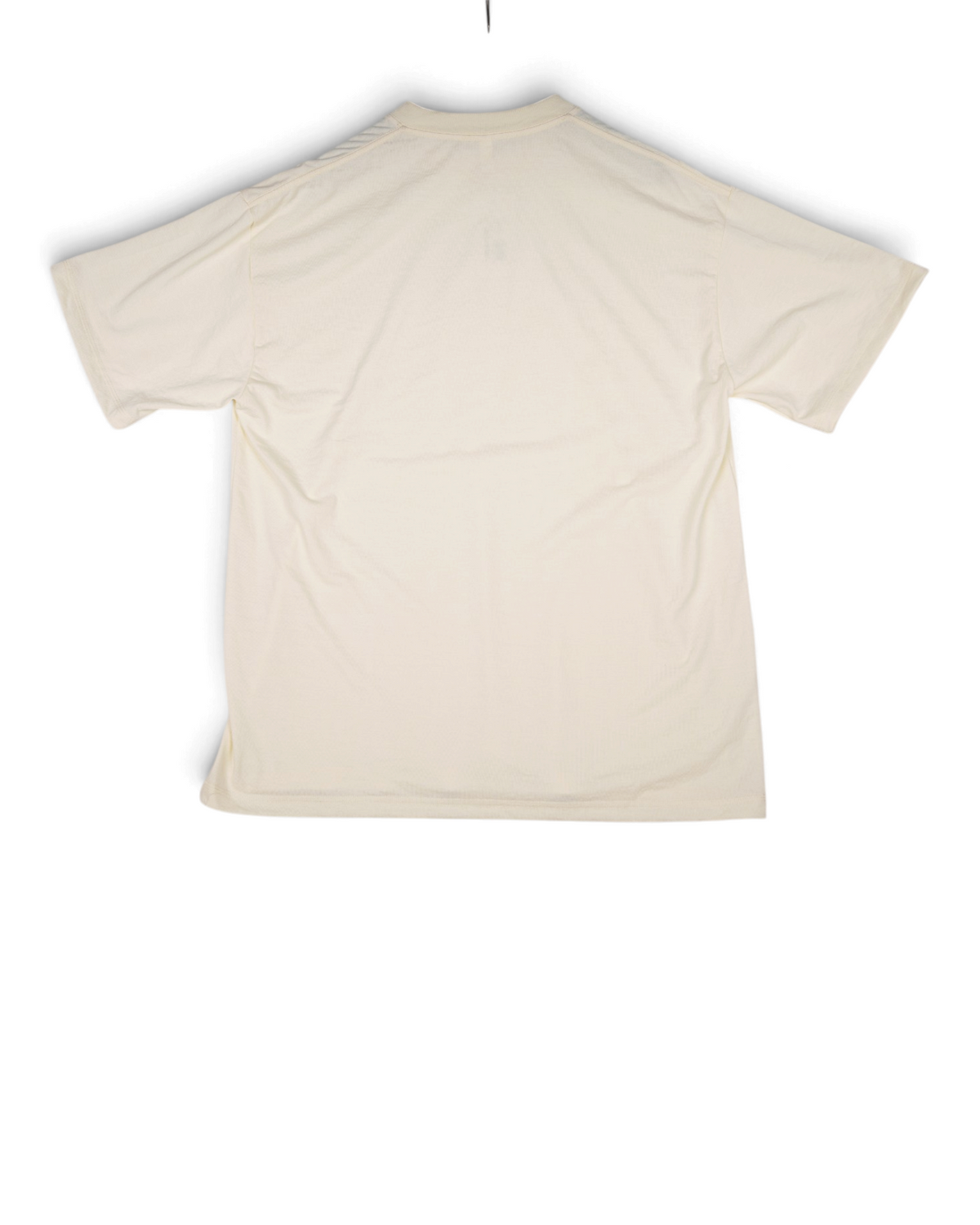 CNFTB-yellow-studio-20261002-05