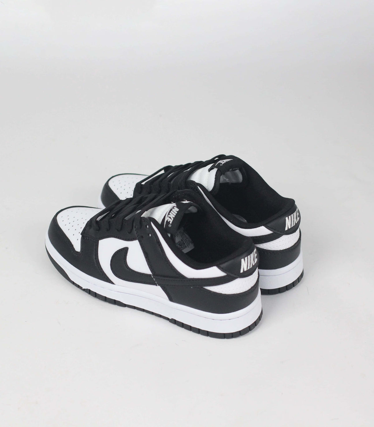 Кроссовки SB Dunk Low Retro White Black Panda - Premium