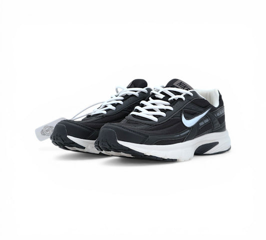 Nike Initiator Black White
