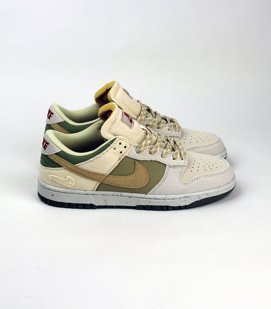 Кроссовки  Wmns Dunk Low Light Bone Dark Stucco - Luxe