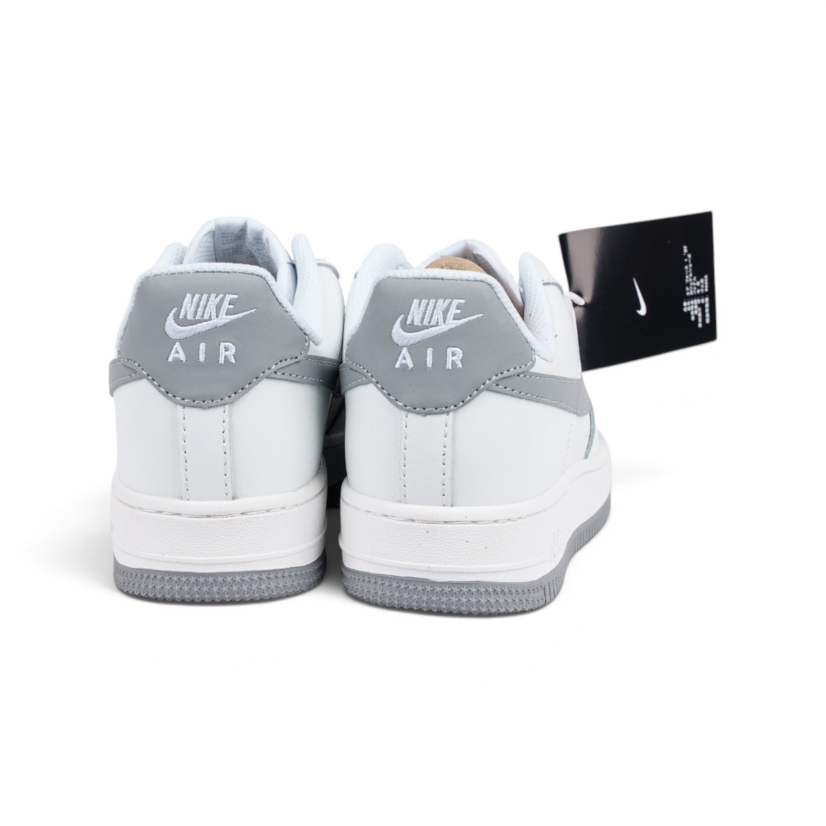 Nike Air Force 1 Low белые с серым свушем кроссовки — пара, вид сзади | GAMEOVERSHOP