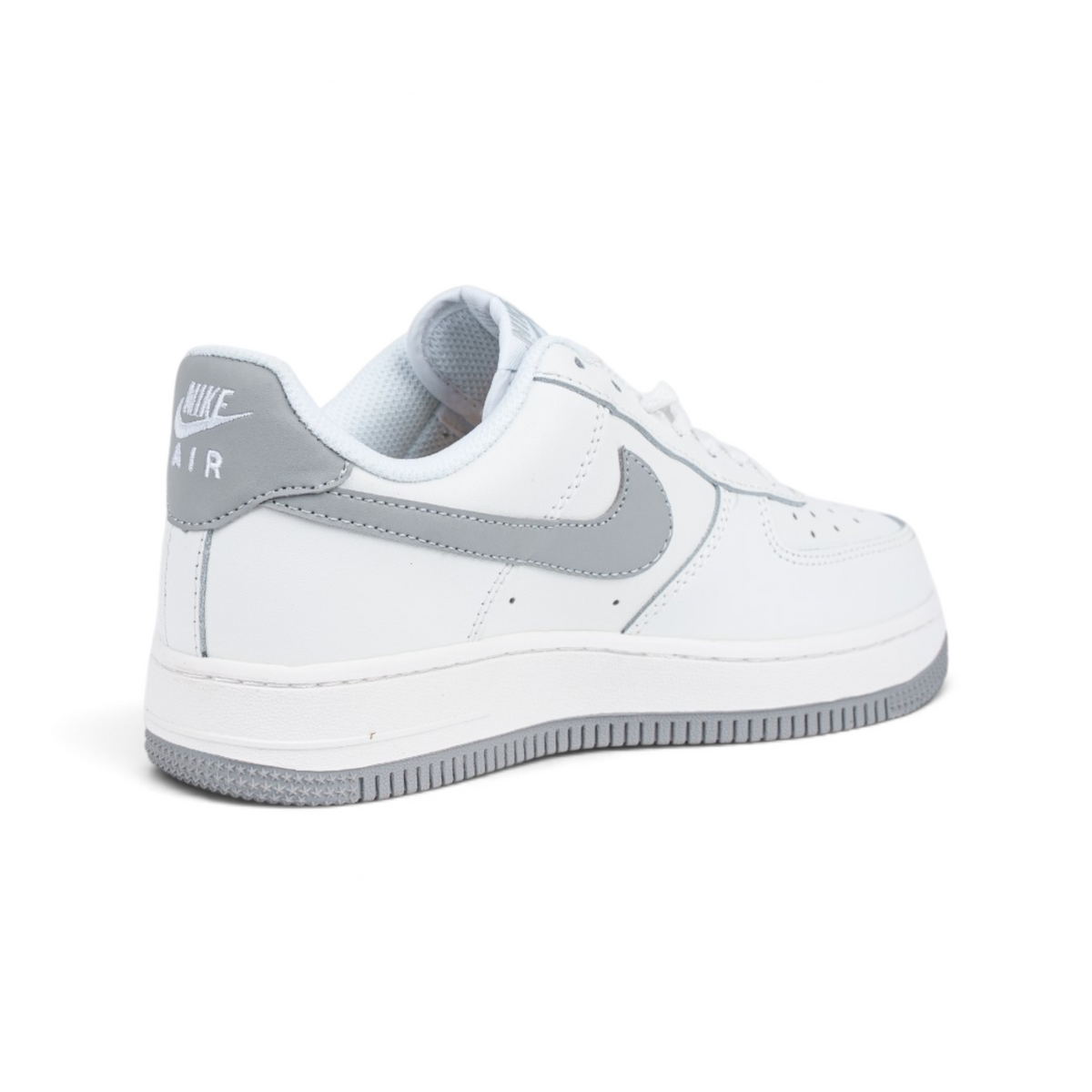 Nike Air Force 1 Low белые с серым свушем кроссовки — вид сзади сбоку | GAMEOVERSHOP