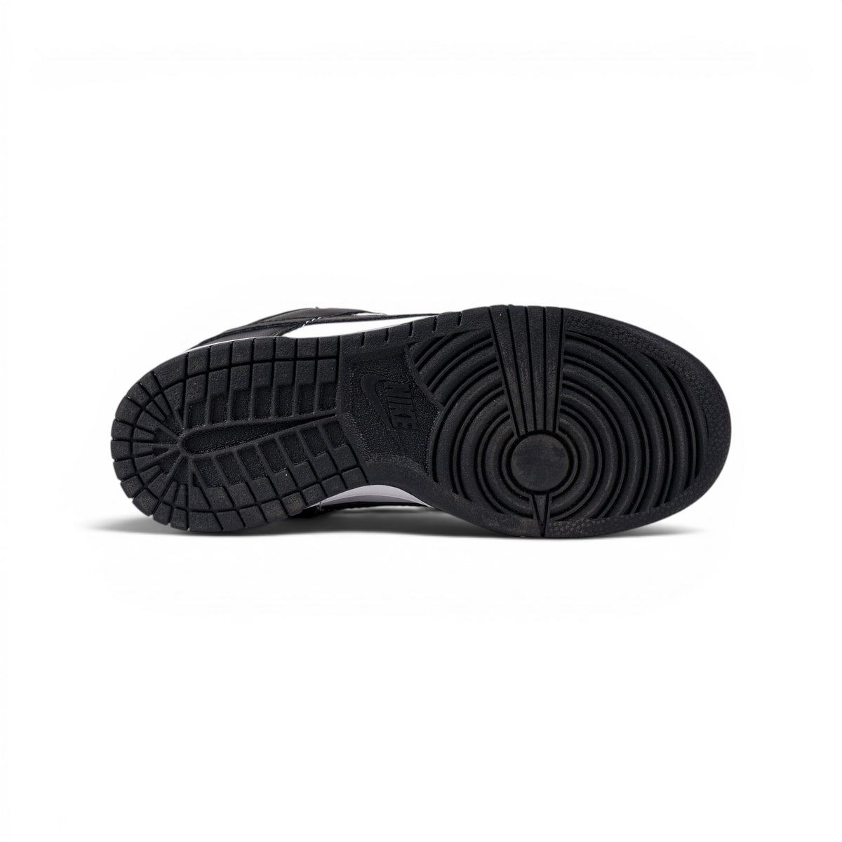 Nike SB Dunk Low чёрно-белые кроссовки — подошва | GAMEOVERSHOP