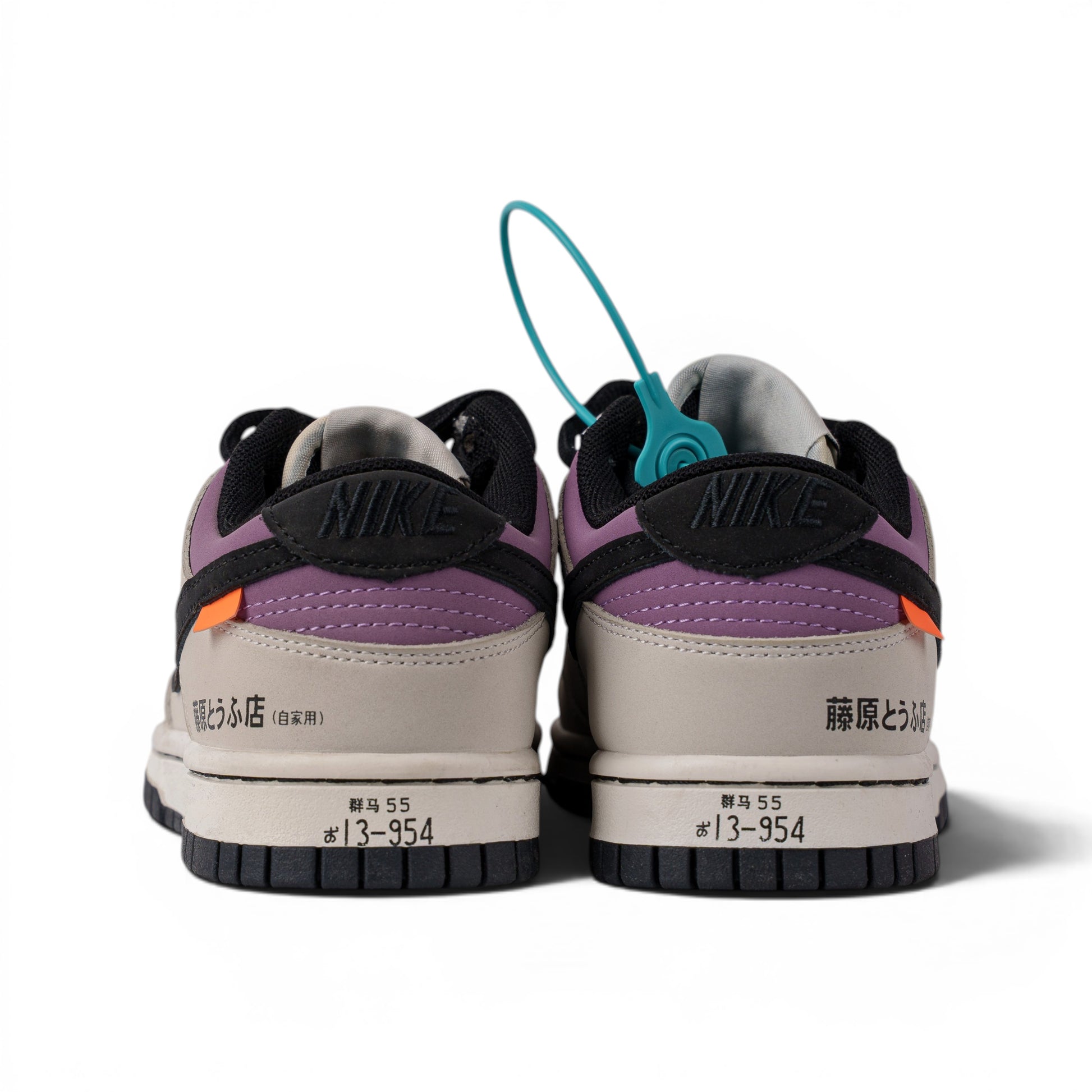 Nike Dunk, серый, кроссовки — вид сзади | GAMEOVERSHOP