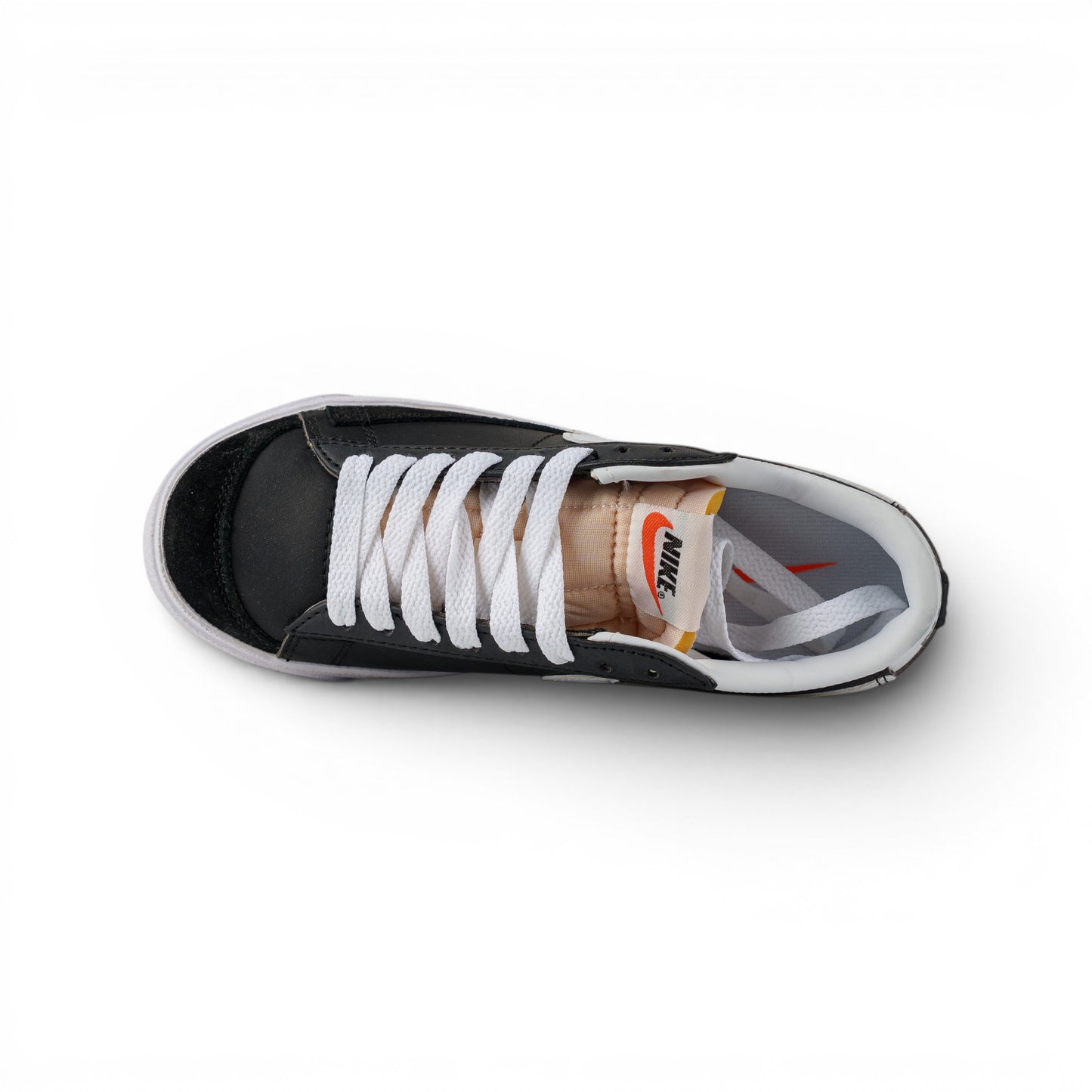 Nike Blazer Low чёрные кеды — подошва | GAMEOVERSHOP