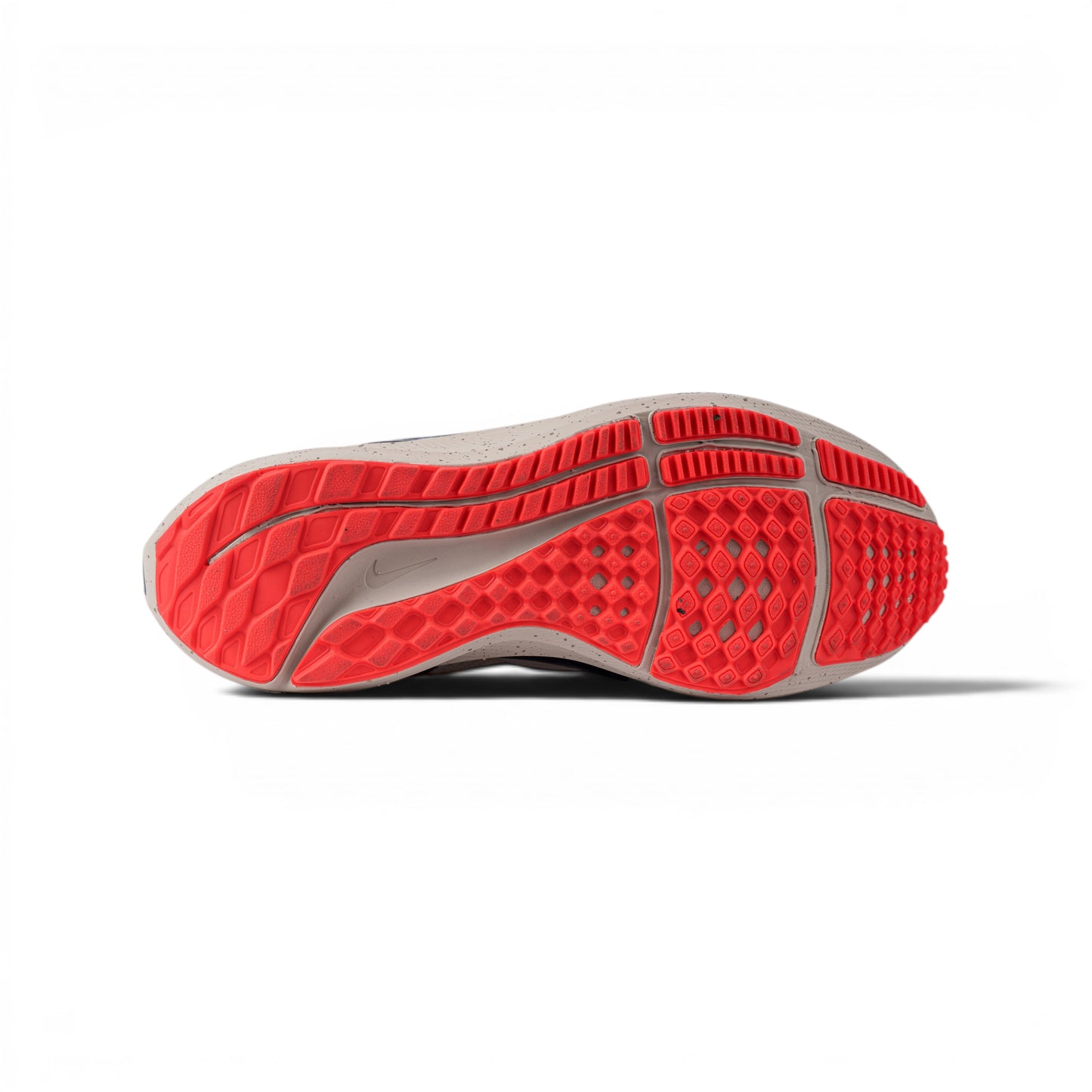 Nike Air Zoom Pegasus 40 белые кроссовки — подошва | GAMEOVERSHOP