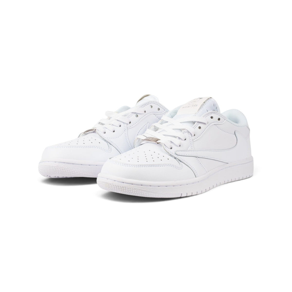 Nike Air Jordan 1 Low белые кроссовки — пара, вид спереди | GAMEOVERSHOP