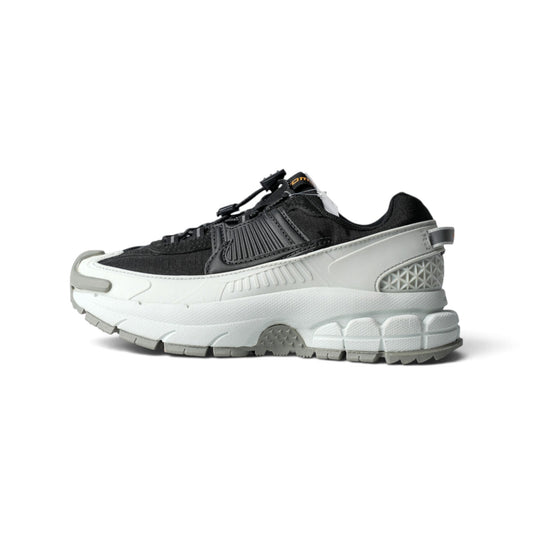 Nike Zoom Vomero Roam чёрные кроссовки — вид сбоку | GAMEOVERSHOP