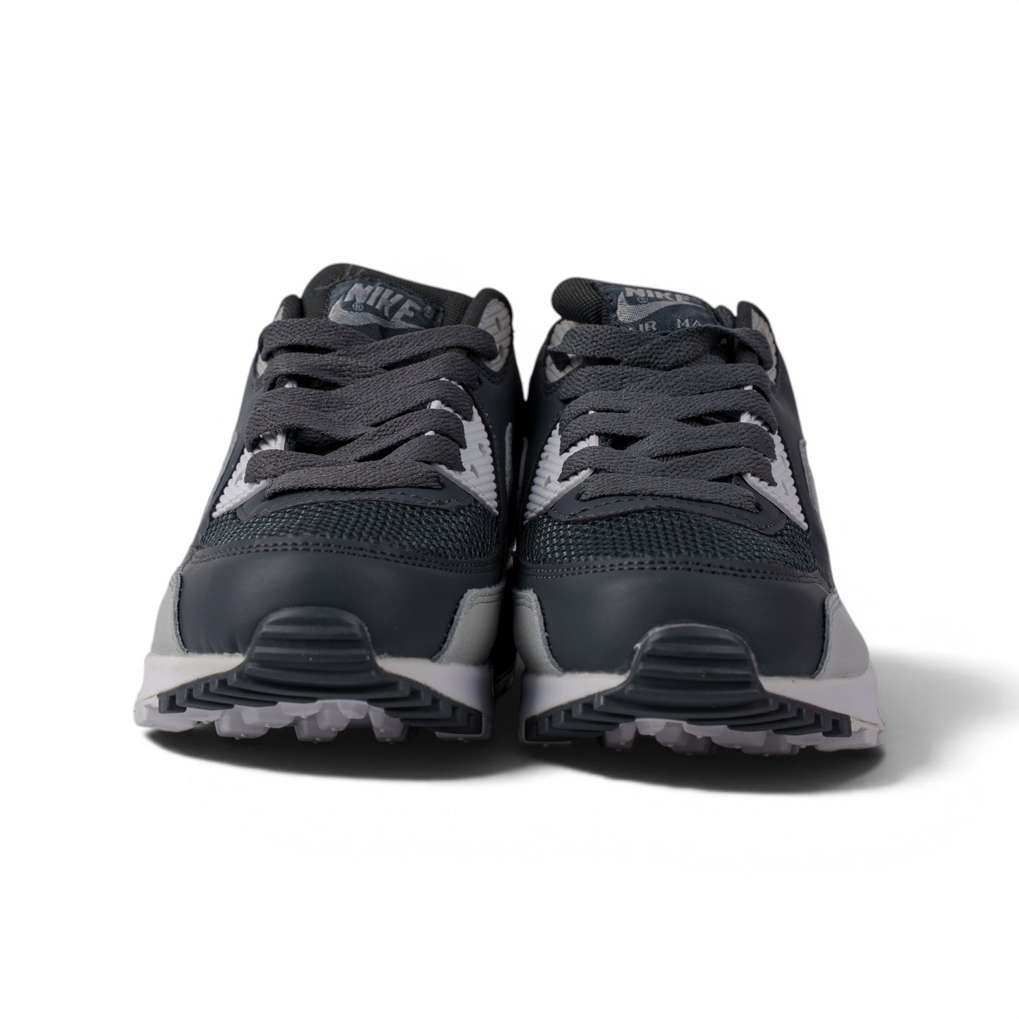 Nike Air Max 90 серые кроссовки — вид спереди | GAMEOVERSHOP