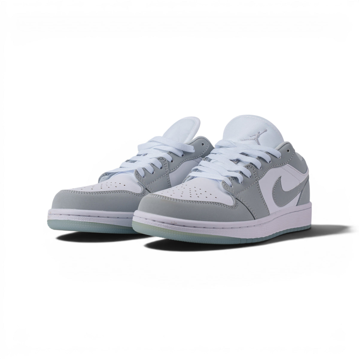 Nike Air Jordan серые кроссовки — пара, вид спереди сбоку | GAMEOVERSHOP