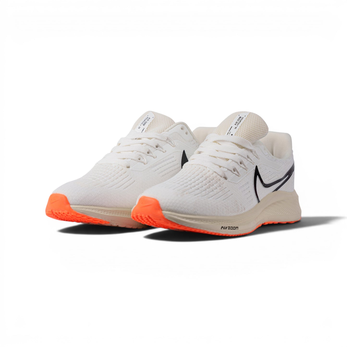 Nike Pegasus белые кроссовки — пара, вид спереди сбоку | GAMEOVERSHOP