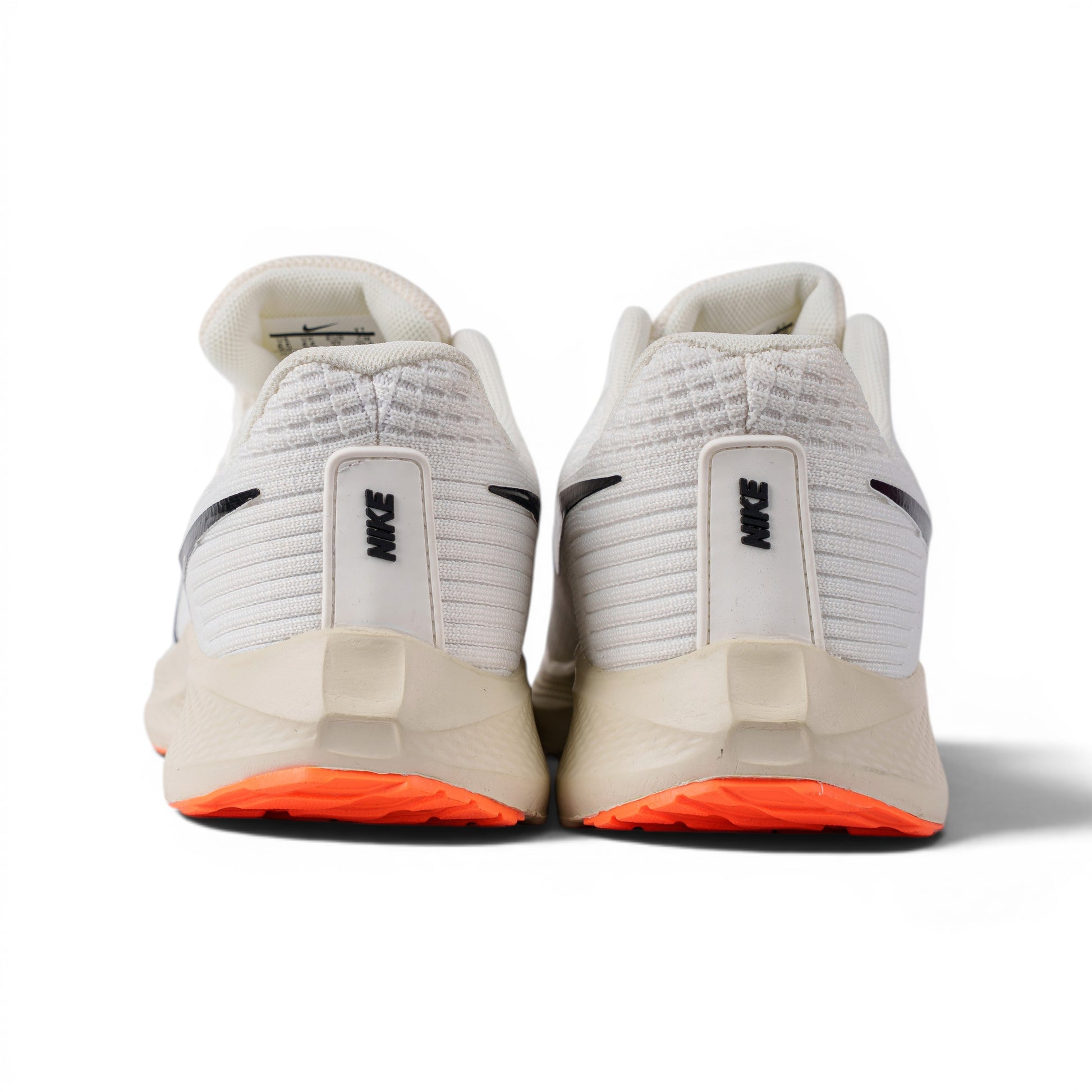 Nike Pegasus белые кроссовки — вид сзади | GAMEOVERSHOP