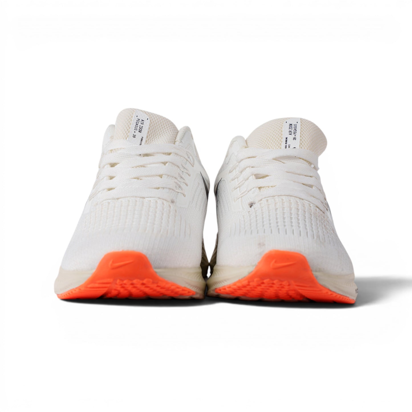 Nike Pegasus белые кроссовки — вид спереди | GAMEOVERSHOP