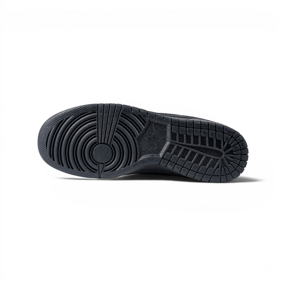 Nike SB Dunk Low чёрные замшевые кроссовки — подошва | GAMEOVERSHOP