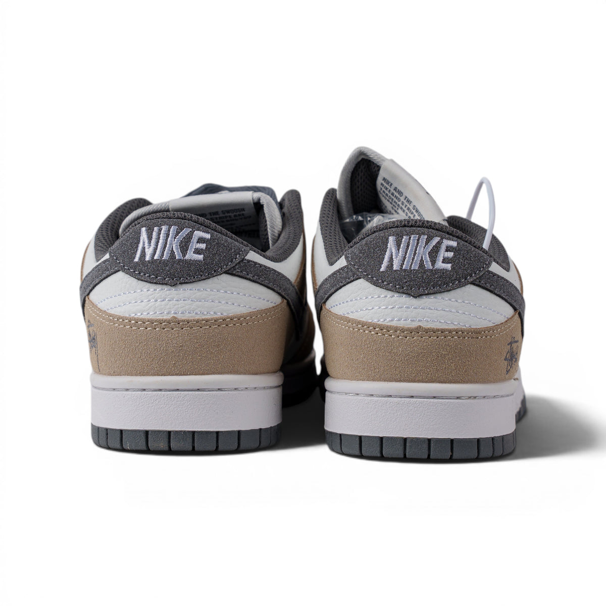 Nike Dunk Low бежево-серые кроссовки — вид сзади | GAMEOVERSHOP