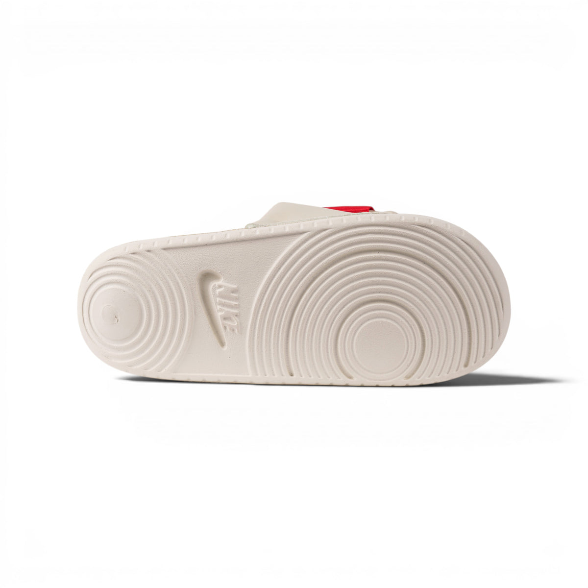 Nike бежевые сланцы — подошва | GAMEOVERSHOP
