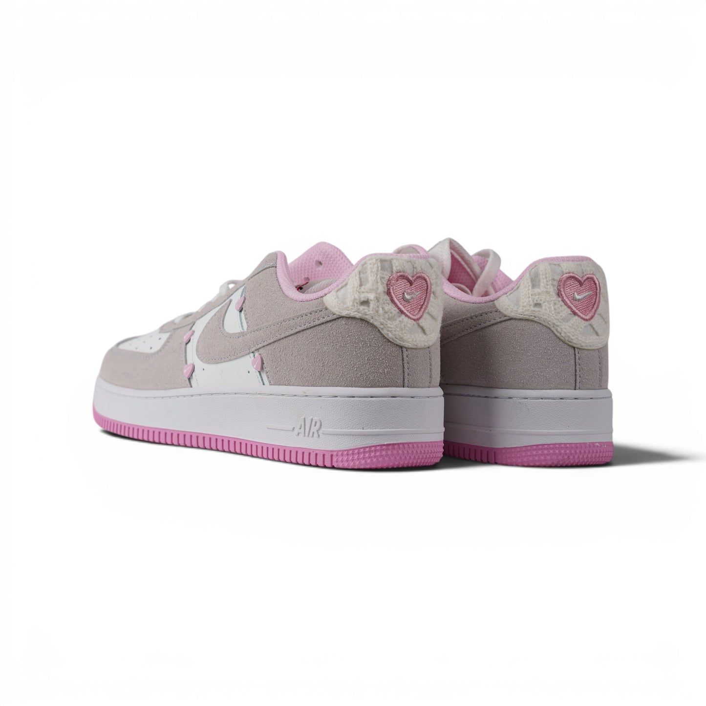 Nike Air Force 1 Low серо-розовые кроссовки — пара, вид сзади | GAMEOVERSHOP