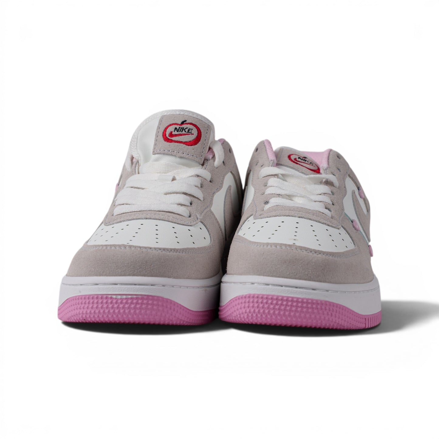 Nike Air Force 1 Low серо-розовые кроссовки — вид спереди | GAMEOVERSHOP