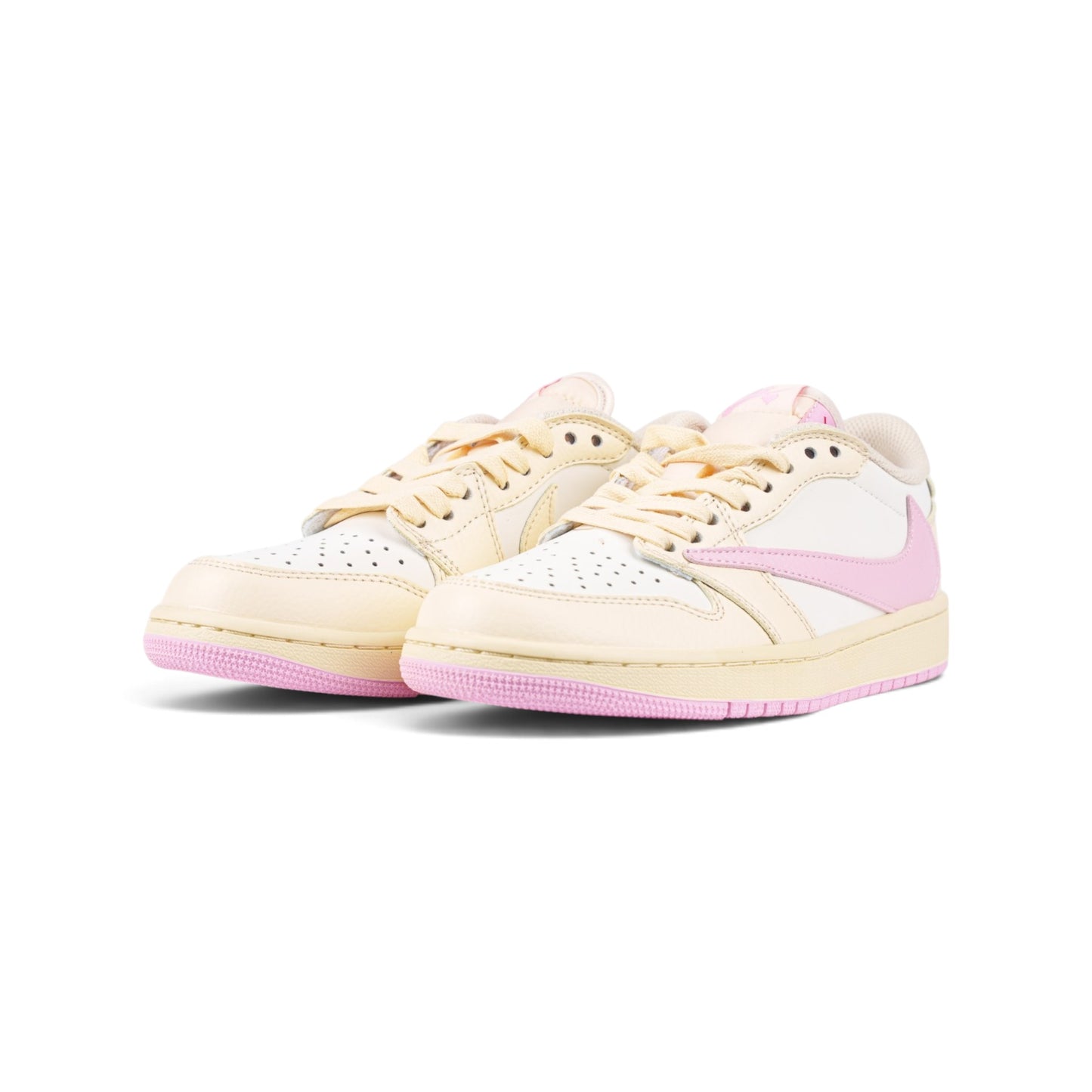 Nike Air Jordan 1 бежево-розовые кроссовки — пара, вид спереди сбоку | GAMEOVERSHOP