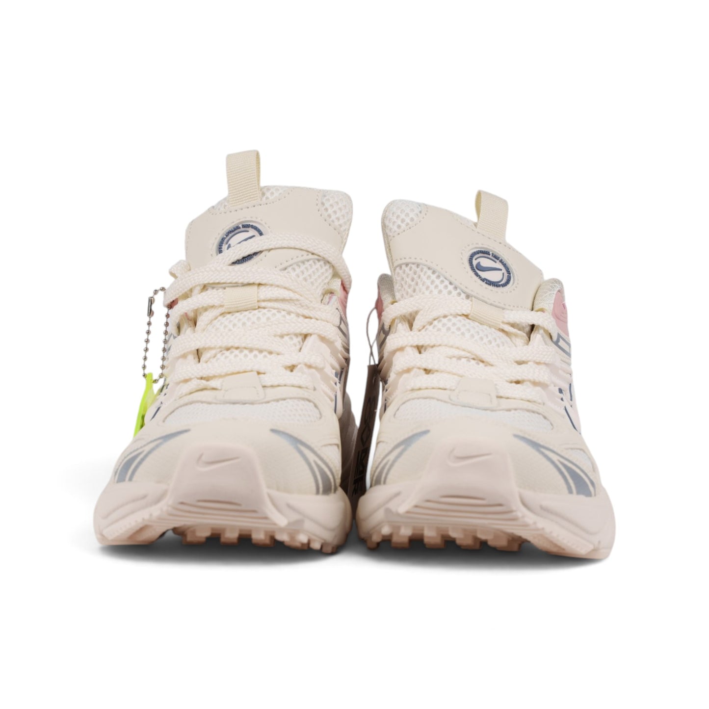 Nike V2K Run кремово-белые кроссовки с розовым и синим — вид спереди | GAMEOVERSHOP