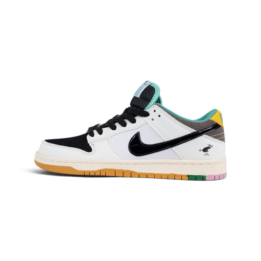 Nike SB Dunk Low бело-чёрные кроссовки — вид сбоку | GAMEOVERSHOP