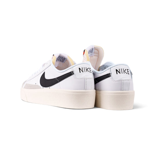 Nike Blazer Low Platform белые кеды — пара, вид сзади | GAMEOVERSHOP