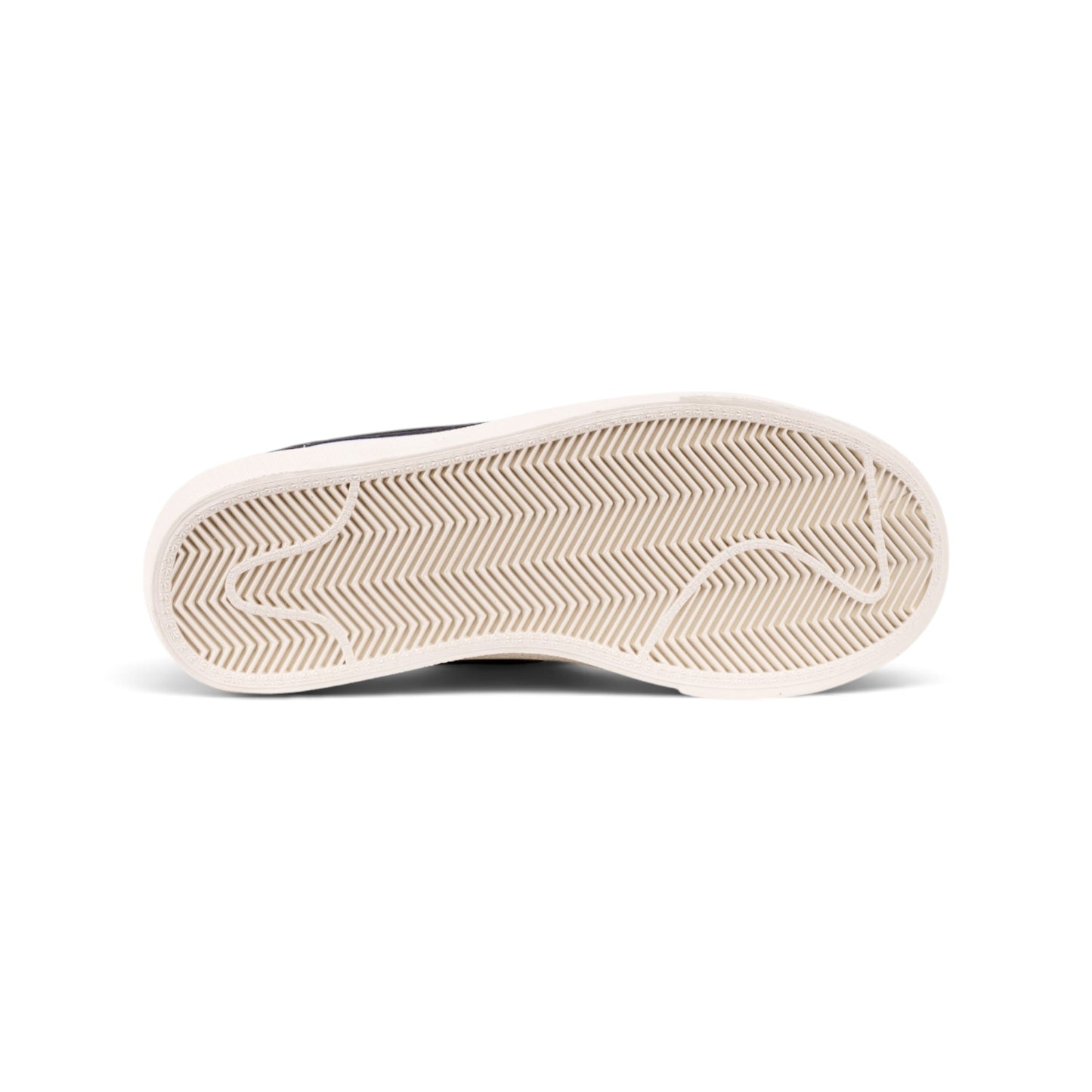 Nike Blazer Low Platform белые кеды — вид сбоку, крупный план деталей | GAMEOVERSHOP