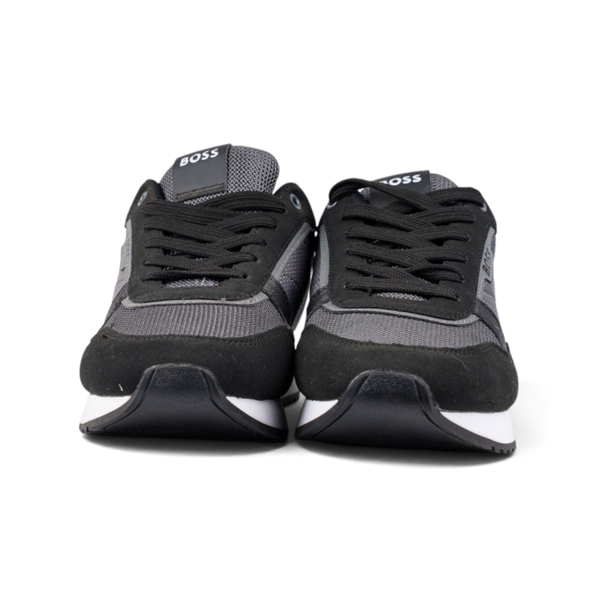 Hugo Boss Titanium Runner чёрно-серые кроссовки — вид спереди | GAMEOVERSHOP