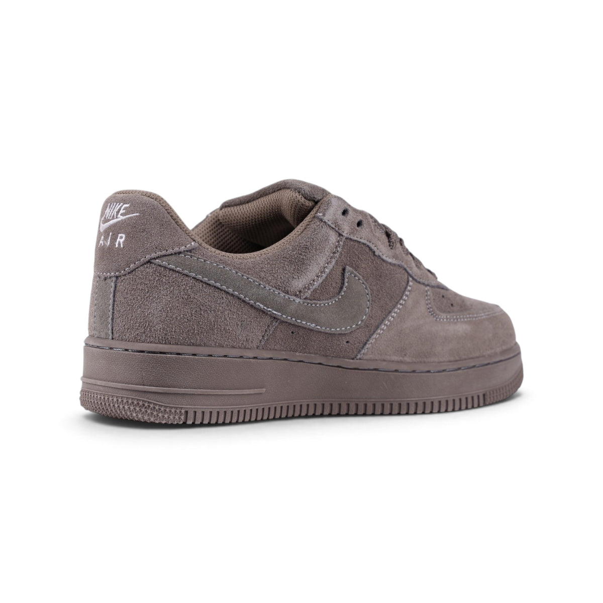 Nike Air Force 1 Low серые замшевые кроссовки — вид сзади сбоку | GAMEOVERSHOP