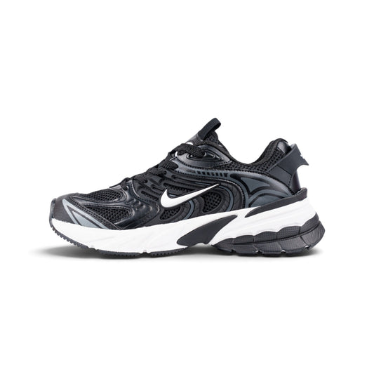 Nike V2K Run чёрные кроссовки — вид сбоку | GAMEOVERSHOP