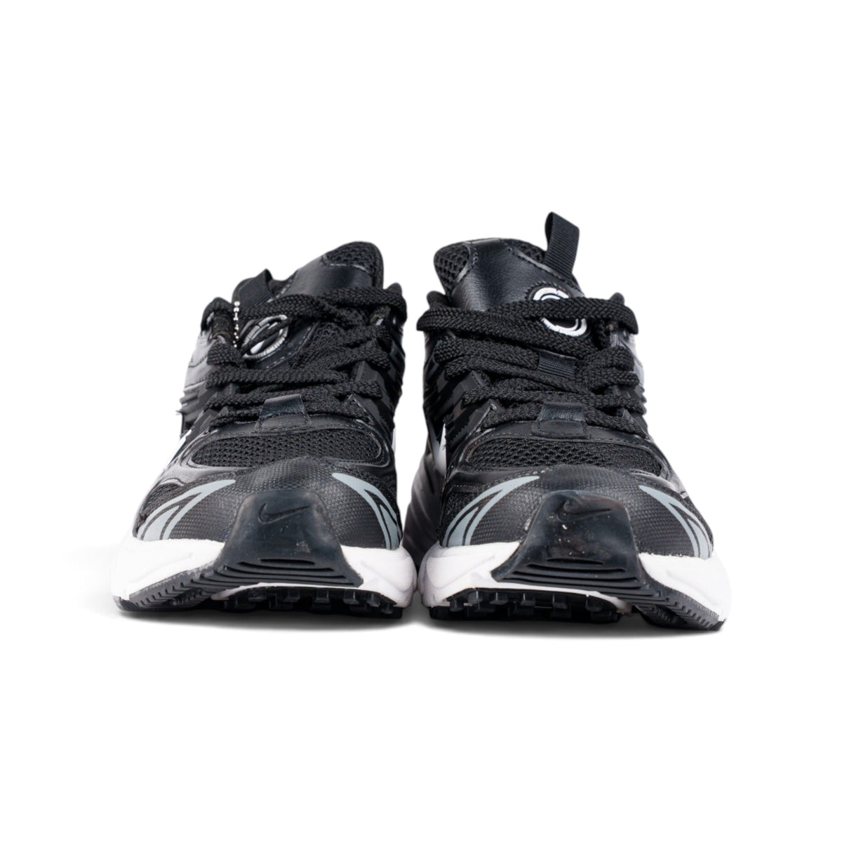 Nike V2K Run чёрные кроссовки — вид спереди | GAMEOVERSHOP