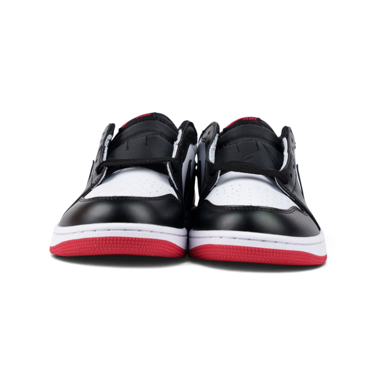Nike Air Jordan 1 чёрно-белые кроссовки — пара, вид спереди | GAMEOVERSHOP
