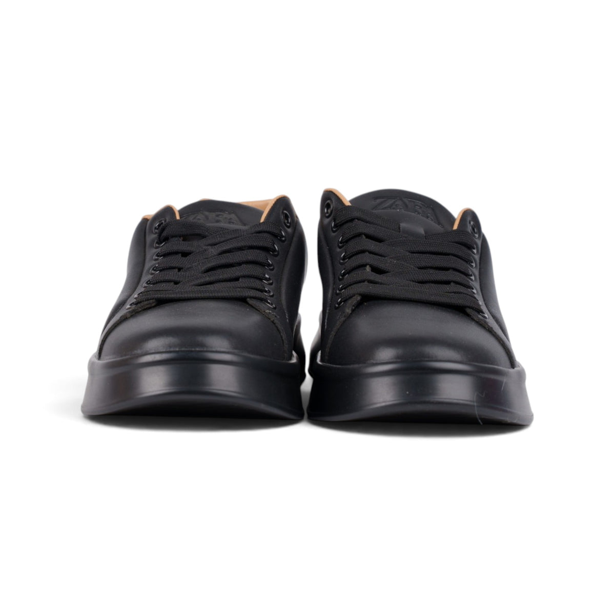 Zara Court Oversized чёрные кроссовки — вид спереди | GAMEOVERSHOP