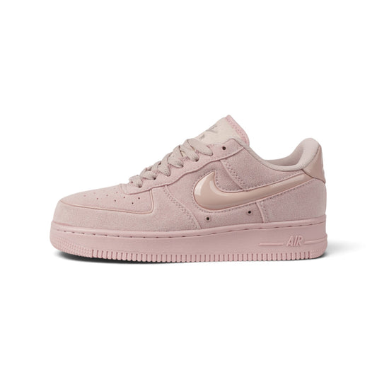Nike Air Force 1 розовые замшевые кроссовки — вид сбоку | GAMEOVERSHOP