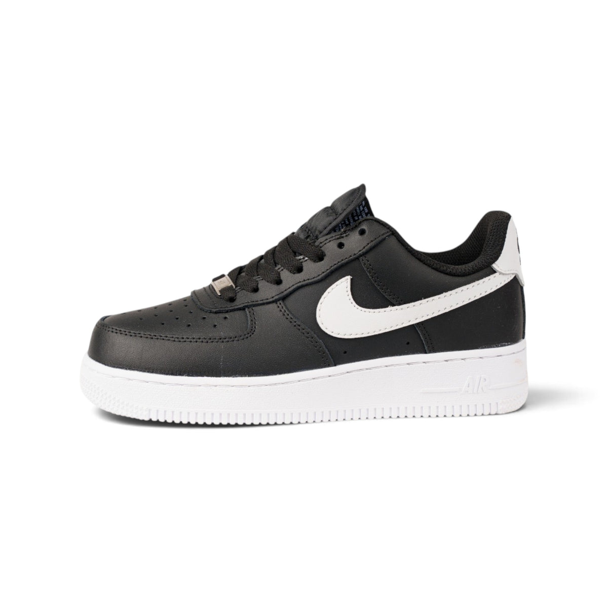 Nike Air Force 1 Low чёрно-белые кроссовки — вид сбоку | GAMEOVERSHOP