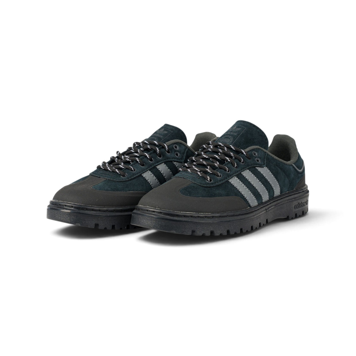 Adidas Samba чёрные кроссовки — пара, вид спереди сбоку | GAMEOVERSHOP