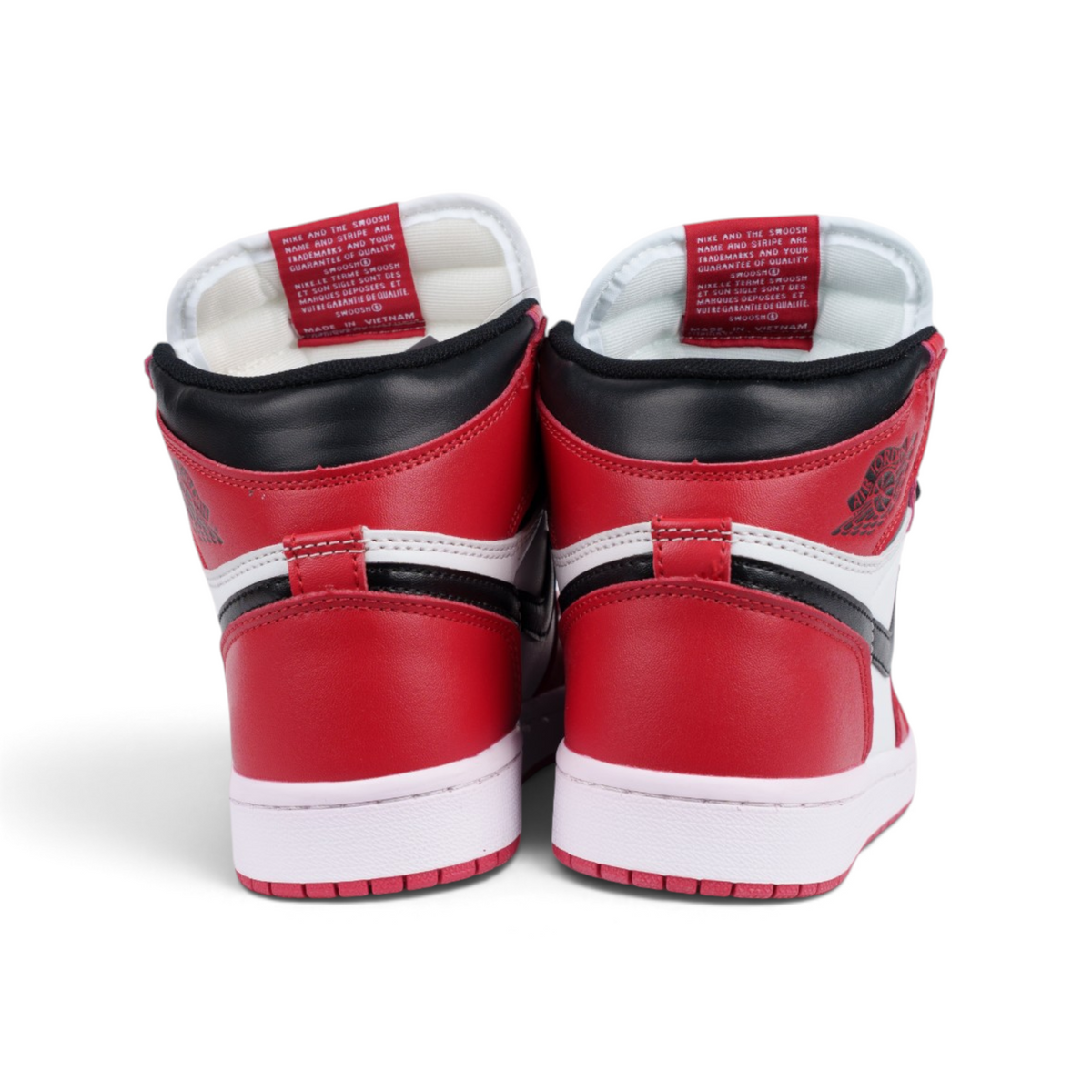 Nike Air Jordan 1 High OG Chicago красно-бело-чёрные кроссовки — вид сзади | GAMEOVERSHOP