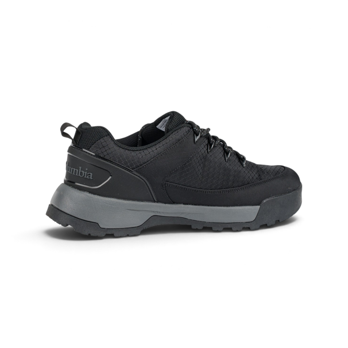 Columbia Gore-Tex чёрные кроссовки — вид сзади сбоку, пятка | GAMEOVERSHOP