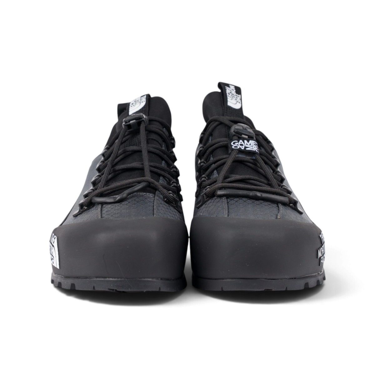 The North Face Glenclyffe Low серые кроссовки — вид спереди | GAMEOVERSHOP