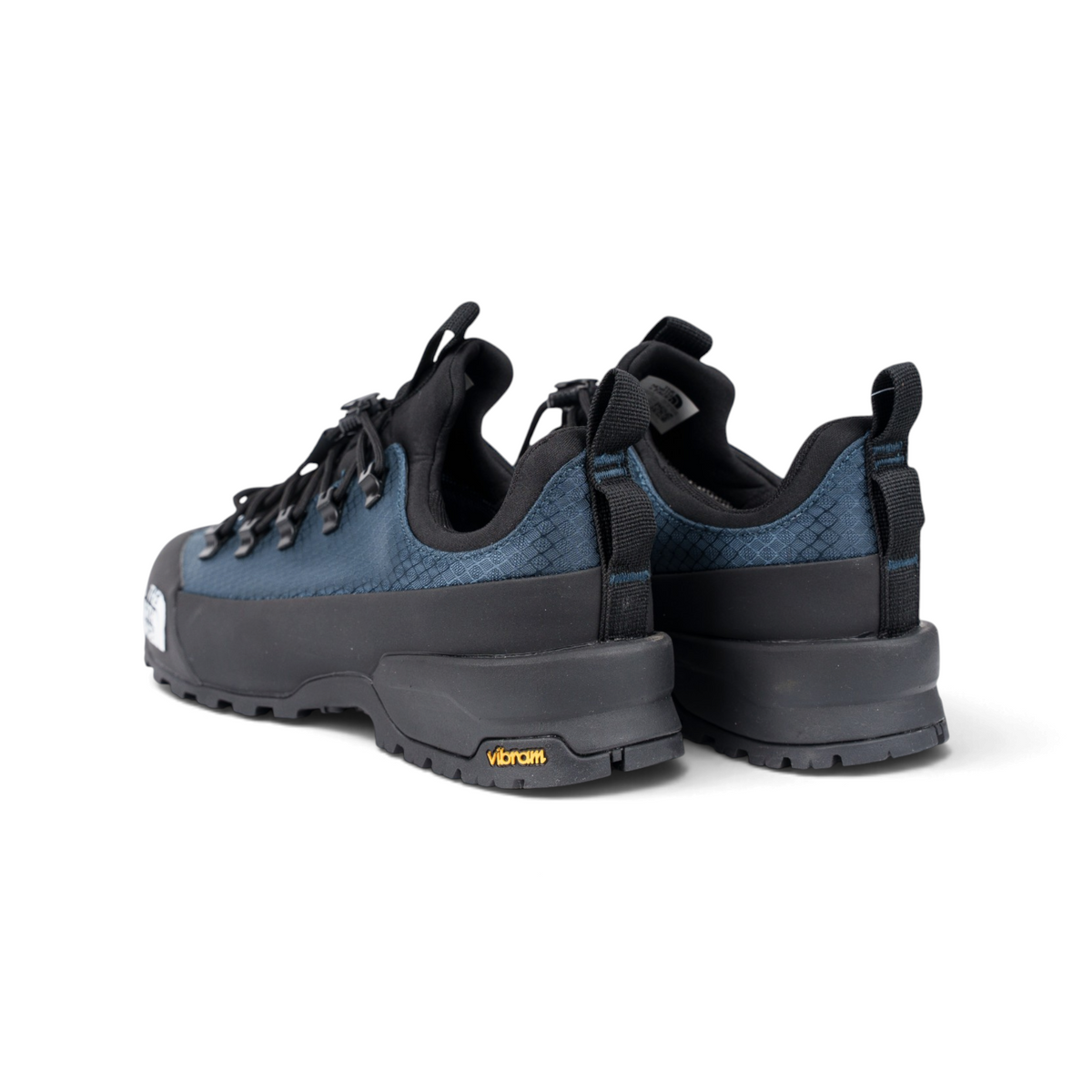 The North Face Glenclyffe Low тёмно-синие кроссовки — пара, вид сзади-сбоку | GAMEOVERSHOP