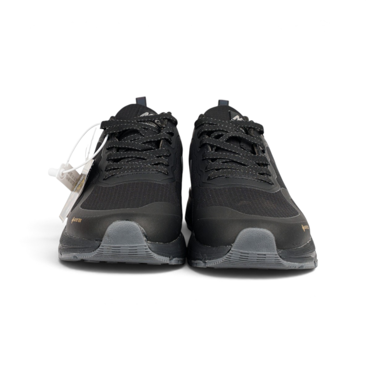 Nike Gore-Tex Termo чёрные кроссовки с серым swoosh — вид спереди | GAMEOVERSHOP