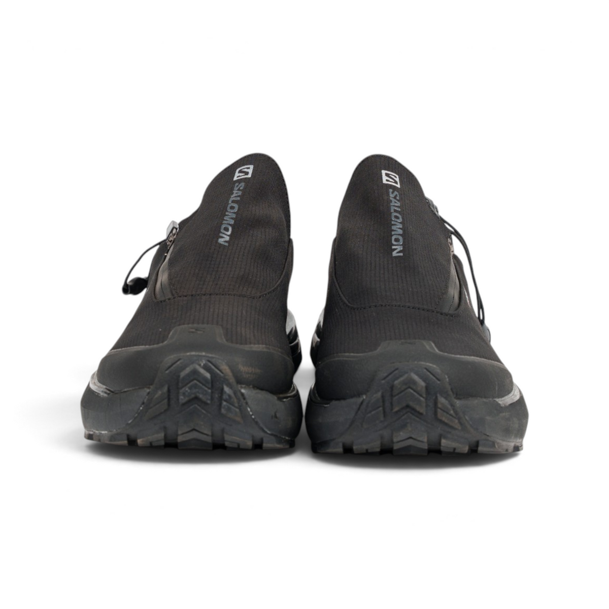 Salomon Gore-Tex Moc Black чёрные кроссовки-слипоны — вид спереди | GAMEOVERSHOP