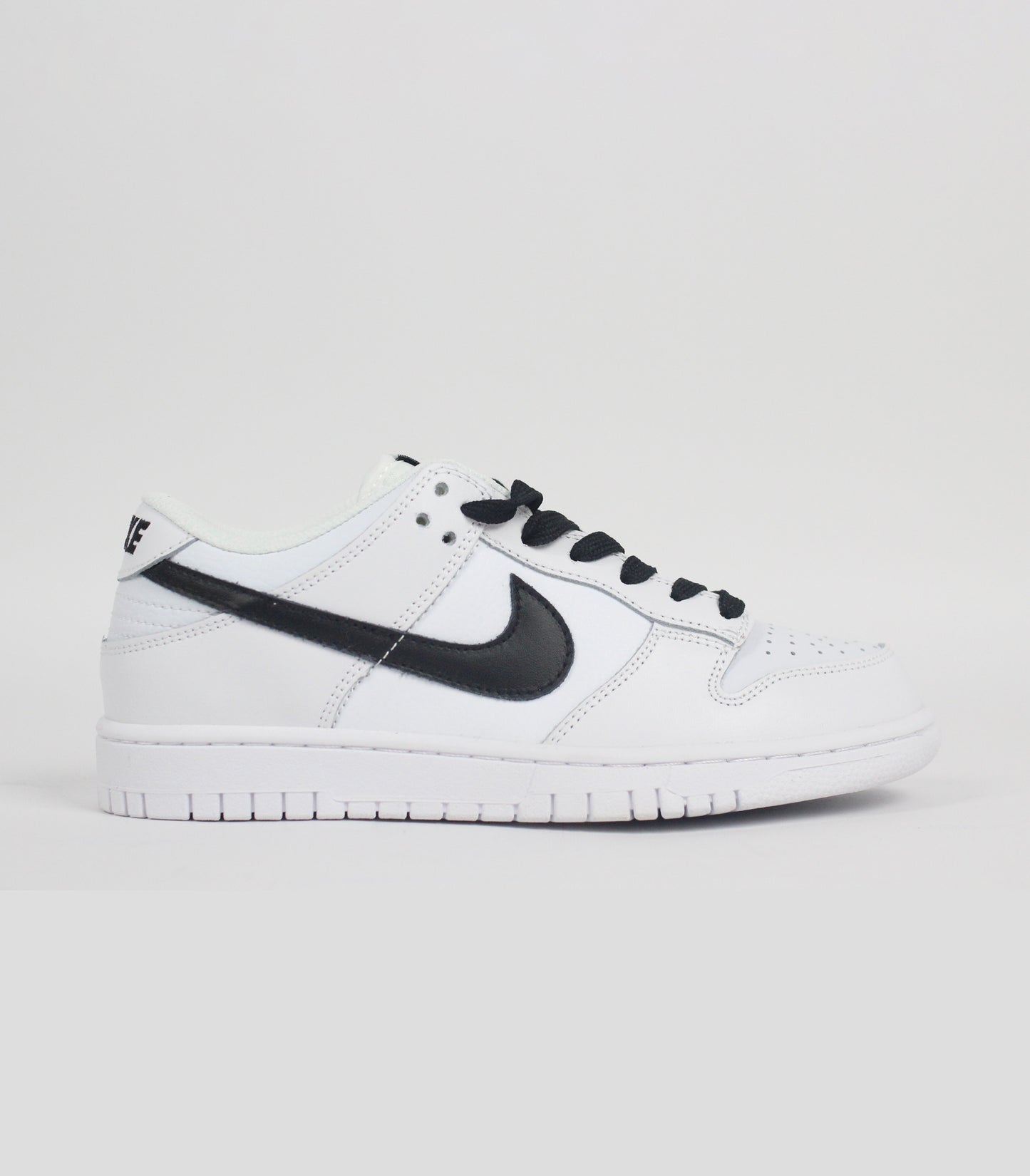 Кроссовки Dunk Low Reverse Panda White - Premium