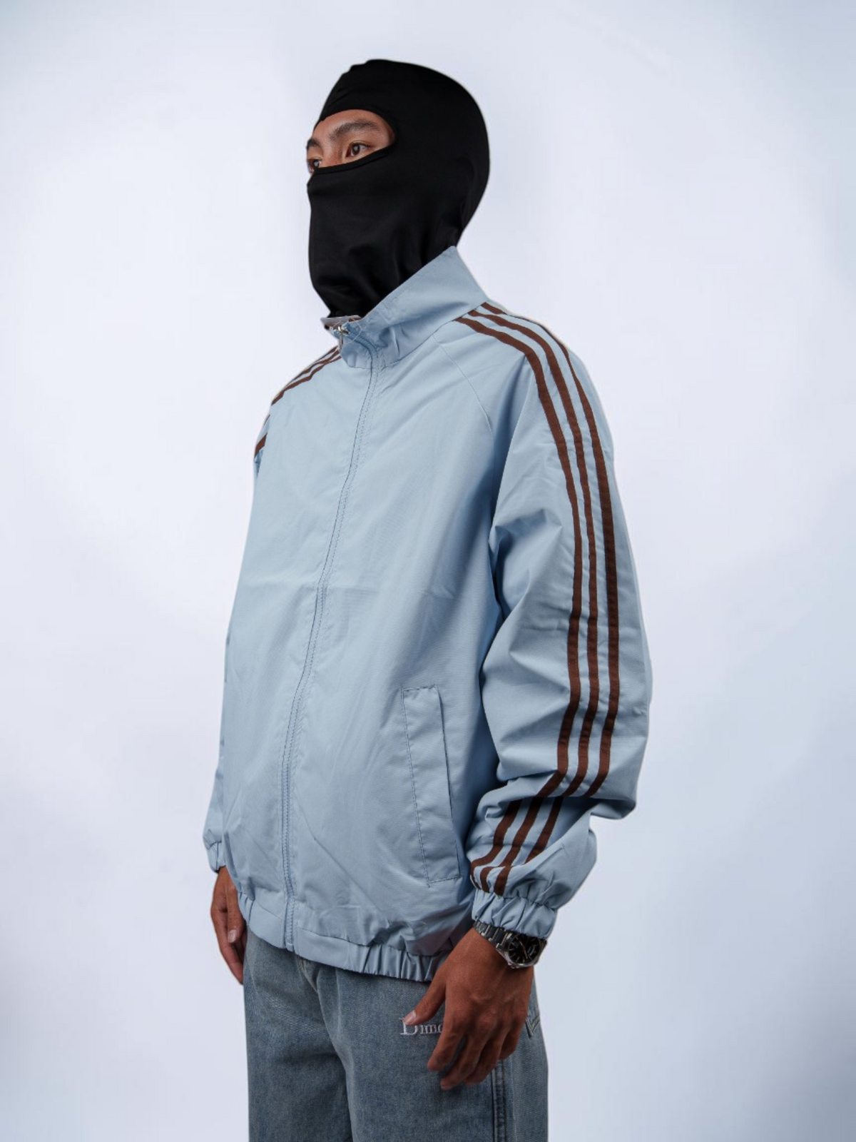 600040-batch_clothing_2026-09-22_identity-02