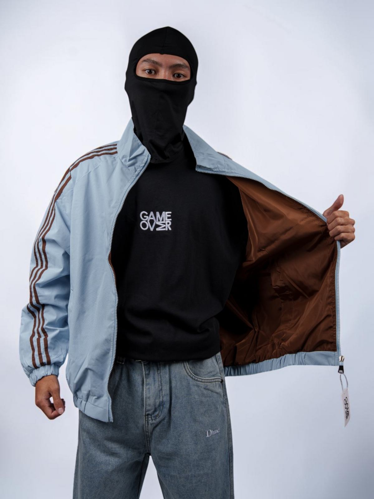 600040-batch_clothing_2026-09-22_identity-09