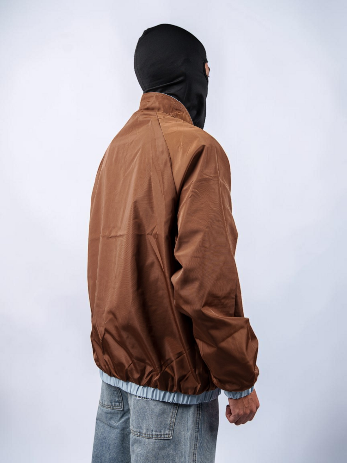 600040-batch_clothing_2026-09-22_identity-15