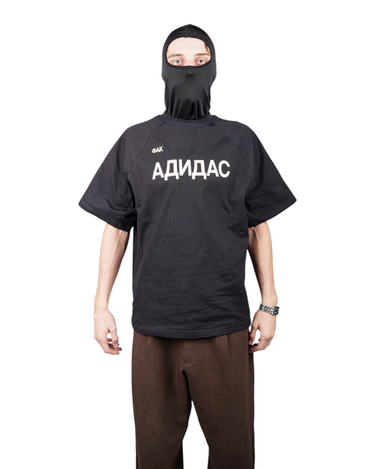 600069-clothing2-20261002-01