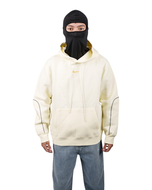600097-clothing2-20261002-01