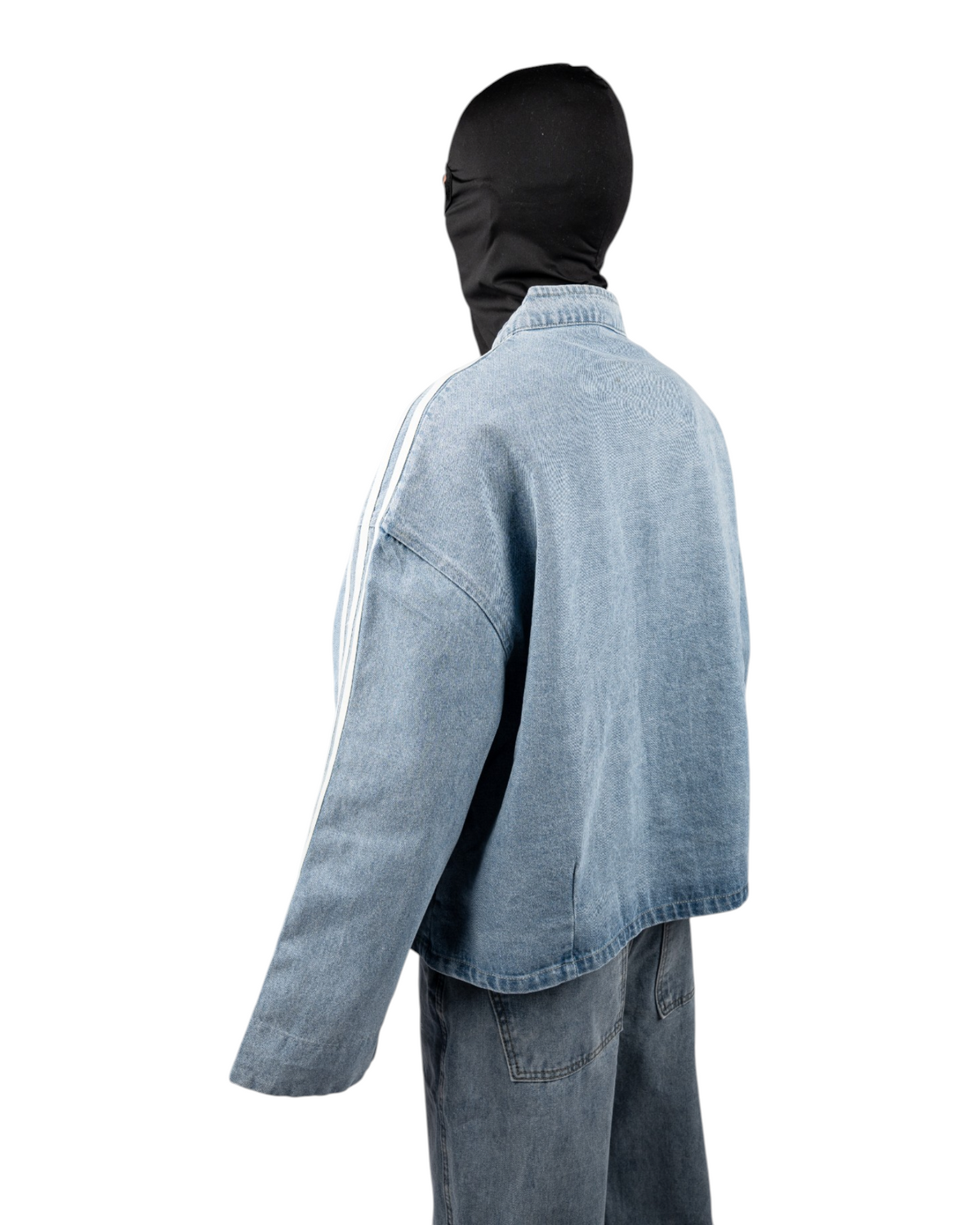 600152-clothing-20261002-04