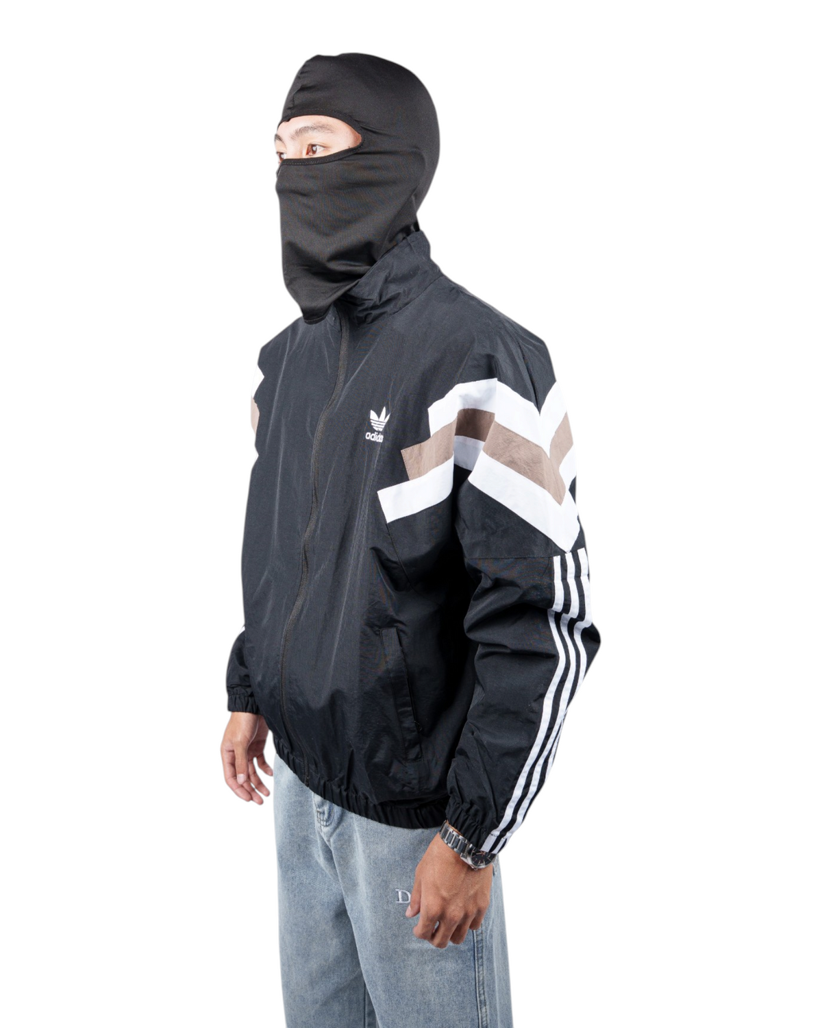 600163-clothing-20261002-02